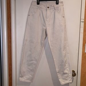 Slant pocket solid jeans